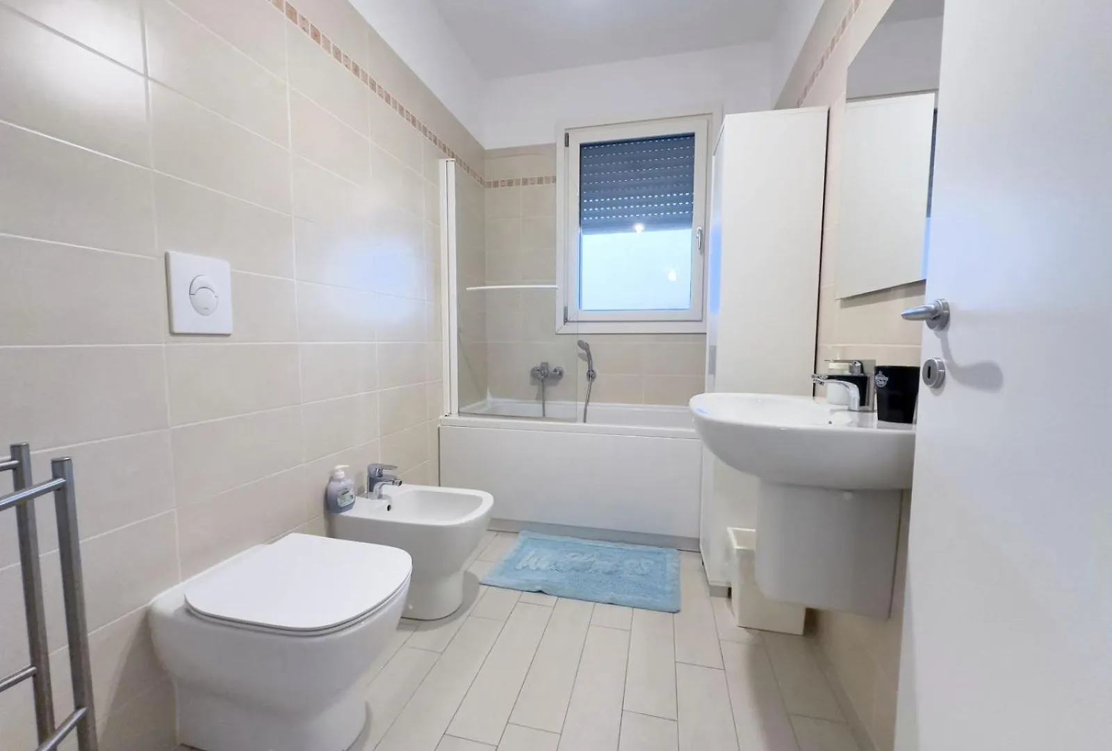 Amazing 3 Bedroom Apartment Next Rho Fiera ميلان